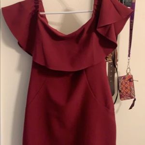 Maroon short tight fitted dress